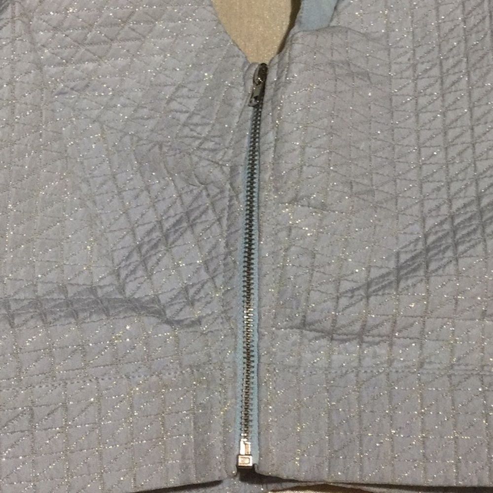 Sugarlips Crop Top With Shimmer Criss Cross Front and Open Back - Picture 4 of 6